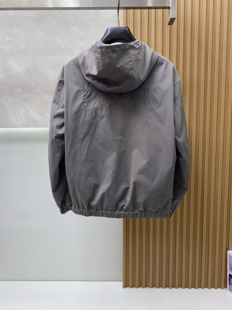 chr1st1an D10r outwear